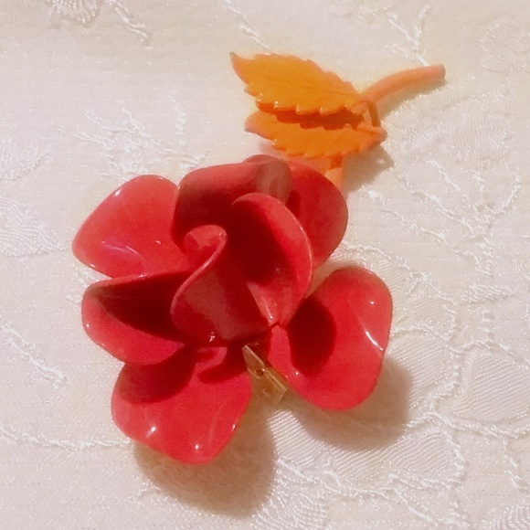 Vintage Red Orange Enamel Flower Brooch - Picture 3 of 5